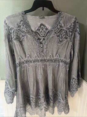 POL Gray Lace-Trim Tunic Top Small
